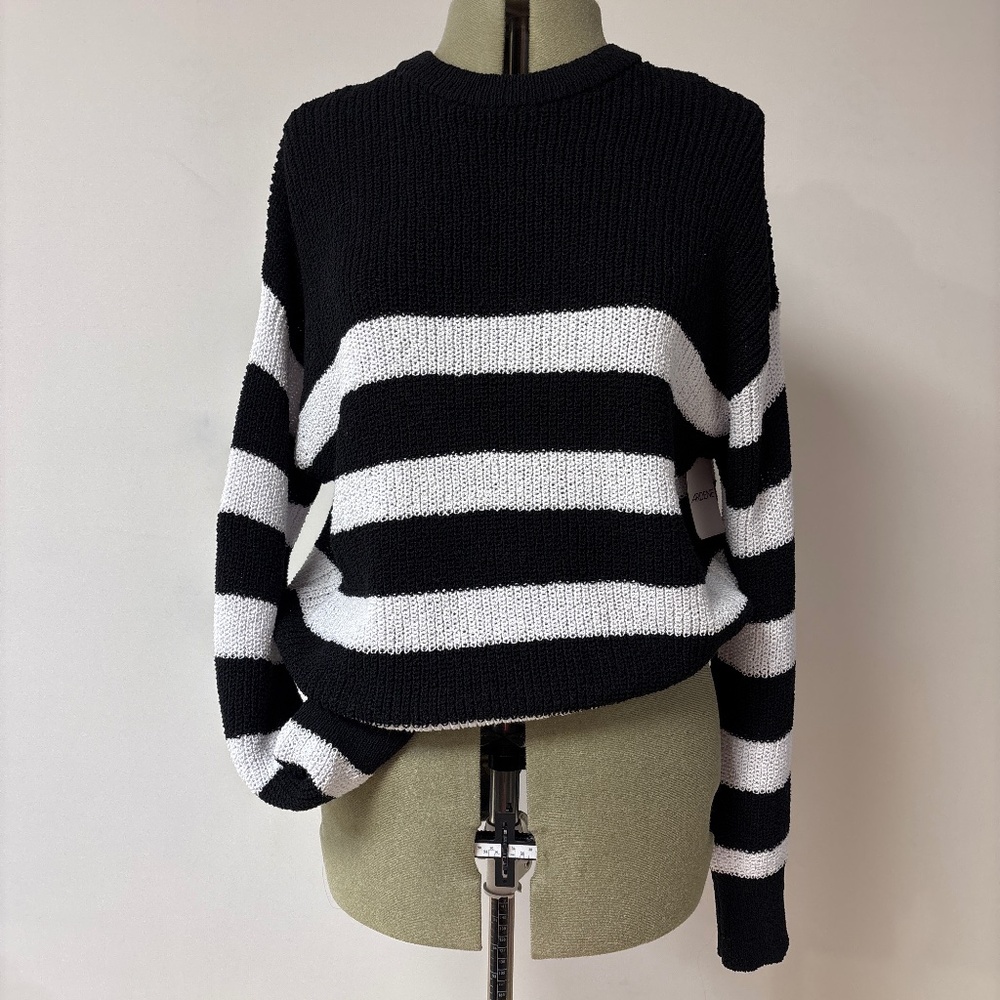 Ardene Black & White Striped Sweater | Crew Neck | like new, size S fits large